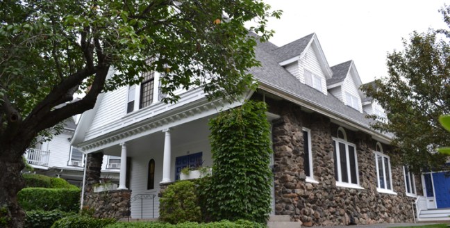 church_outside2_750w